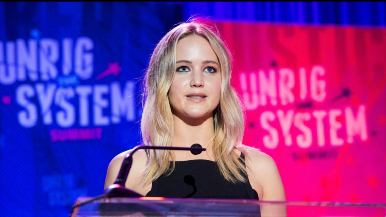 Jennifer Lawrence estreia no setor capilar com a marca Mes°