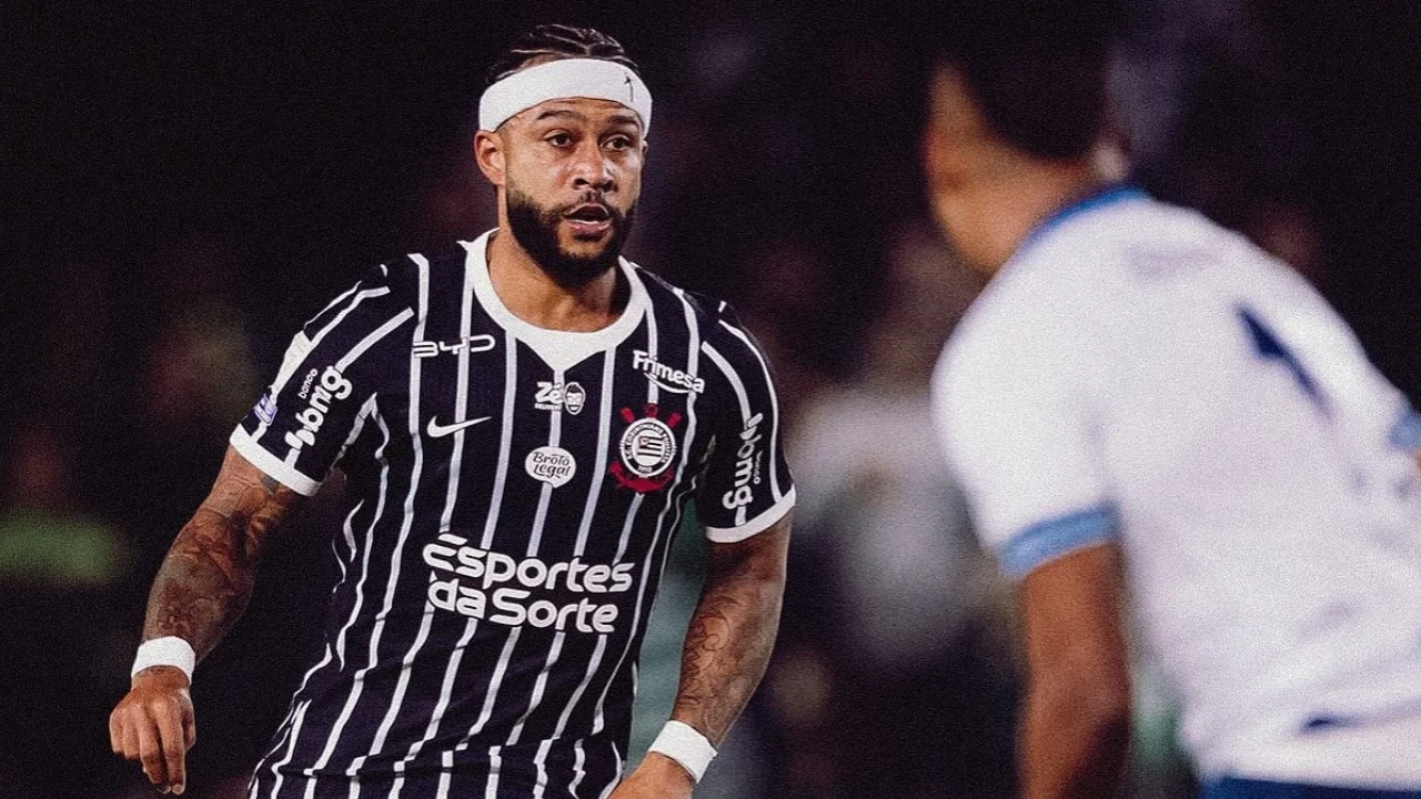 Números de Memphis Depay despencam, e atacante acende alerta no Corinthians
