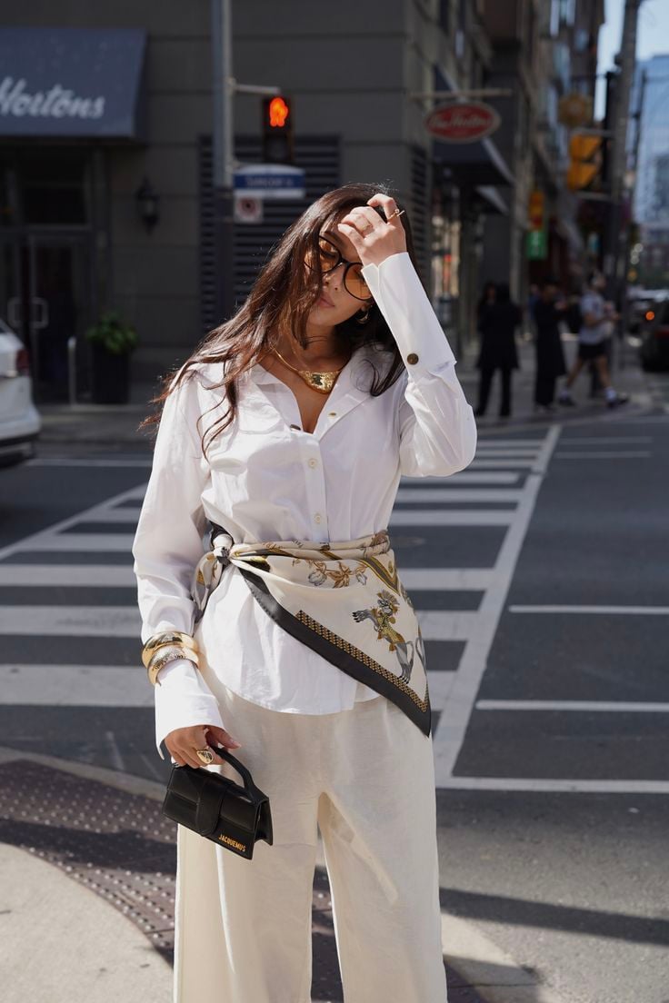 5 truques de styling das passarelas para transformar looks do dia a dia