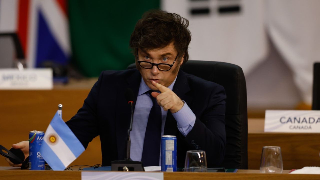 Espanha condena Javier Milei após ataques a Pedro Sánchez