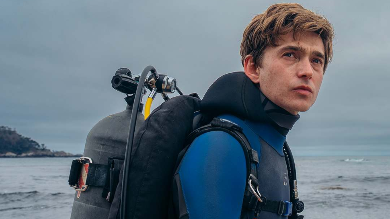 Austin Abrams conta sobre produção de “Dentro da Baleia”