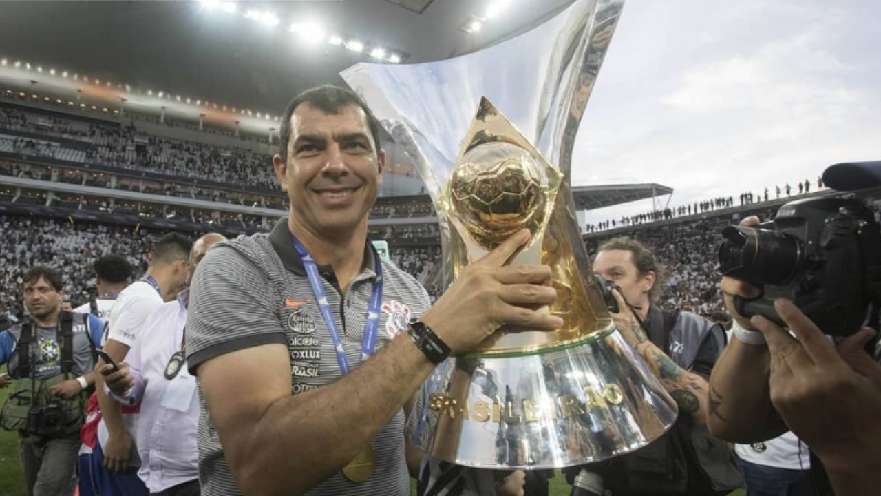 Corinthians procura Carille após negativas de três treinadores