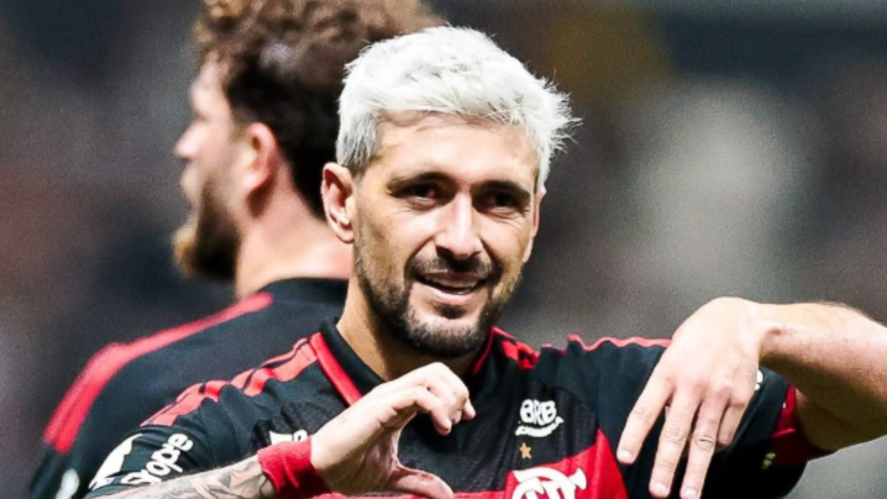 Arrascaeta treina com bola, mas Flamengo mantém cautela sobre retorno